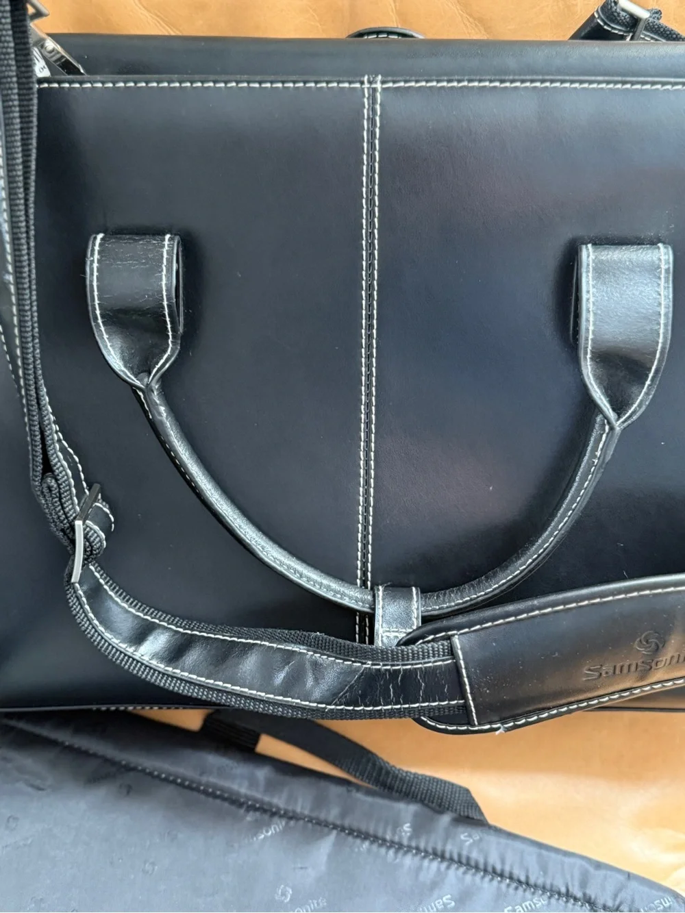 Samsonite Black Leather Laptop Briefcase with Contrast Stitching